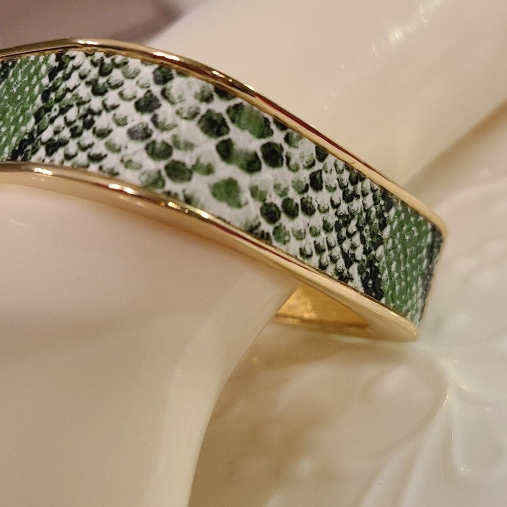 Square Clamp Bangle - Picture 2 of 16